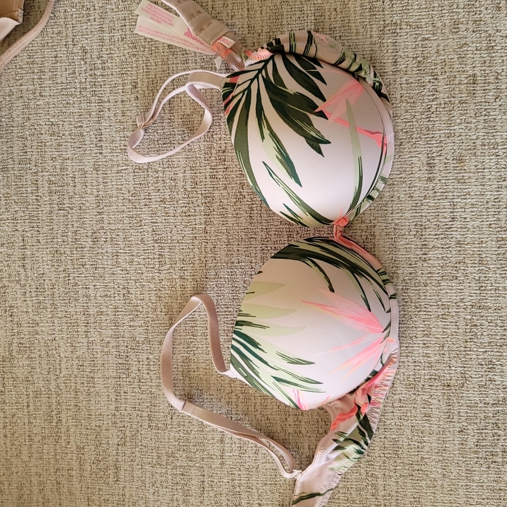 PINK Palm bra with bonus thong